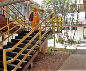Escadaria de acesso ao segundo pavimento do Pavilhão Multiuso I. Foto: Beto Monteiro/Ascom. 30/03/2022